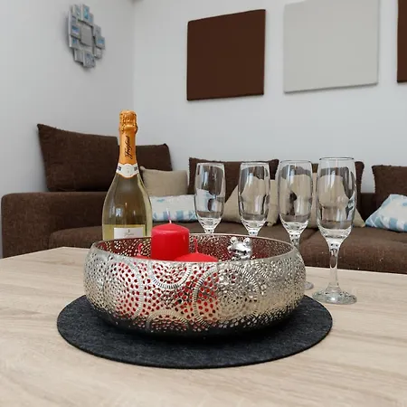 Apartman Malo Ferienvilla Privlaka, Pool, Boje, Wi-fi, Wallbox Privlaka
