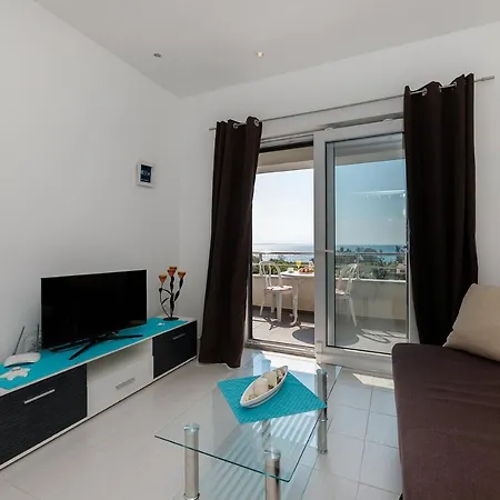 Malo Ferienvilla Privlaka, Pool, Boje, Wi-fi, Wallbox Apartman *