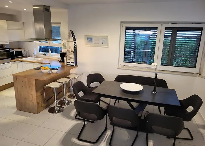Lägenhet Malo Ferienvilla Privlaka, Pool, Boje, Wi-fi, Wallbox *