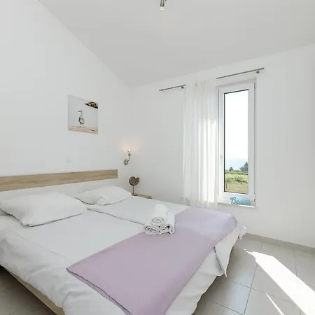 Apartament Malo Ferienvilla Privlaka, Pool, Boje, Wi-fi, Wallbox Privlaka (Zadar)