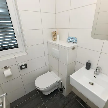 Apartment Malo Ferienvilla Privlaka, Pool, Boje, Wi-fi, Wallbox Privlaka (Zadar)