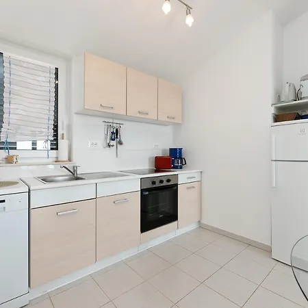 Malo Ferienvilla Privlaka, Pool, Boje, Wi-fi, Wallbox Apartment