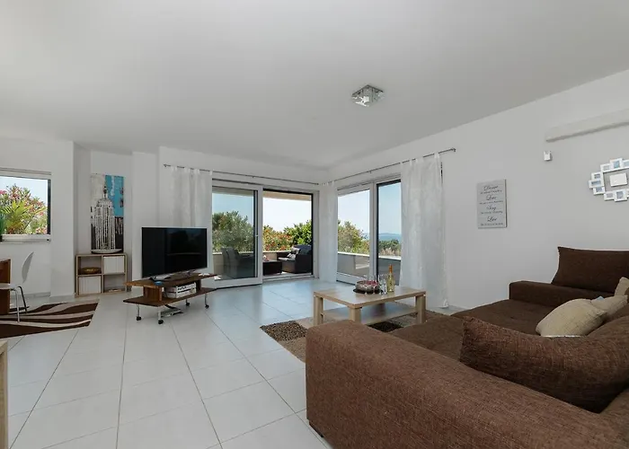 Malo Ferienvilla Privlaka, Pool, Boje, Wi-fi, Wallbox *